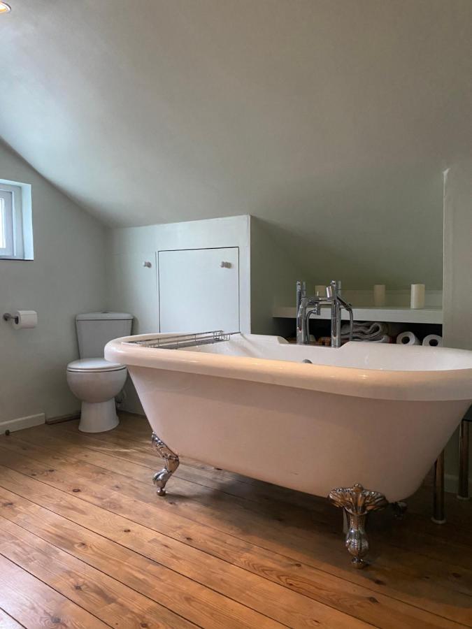 Stunning 2 Bedroom Flat In A Central Location New Alresford Esterno foto