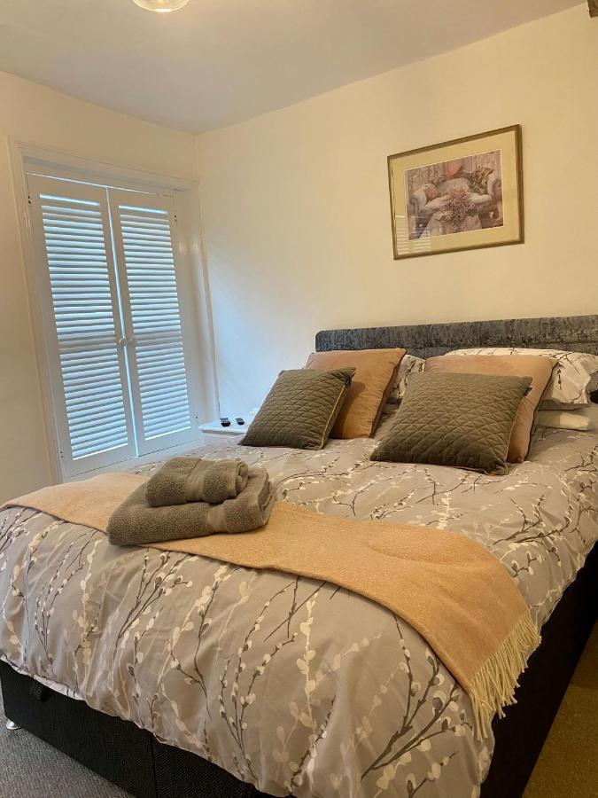 Stunning 2 Bedroom Flat In A Central Location New Alresford Esterno foto