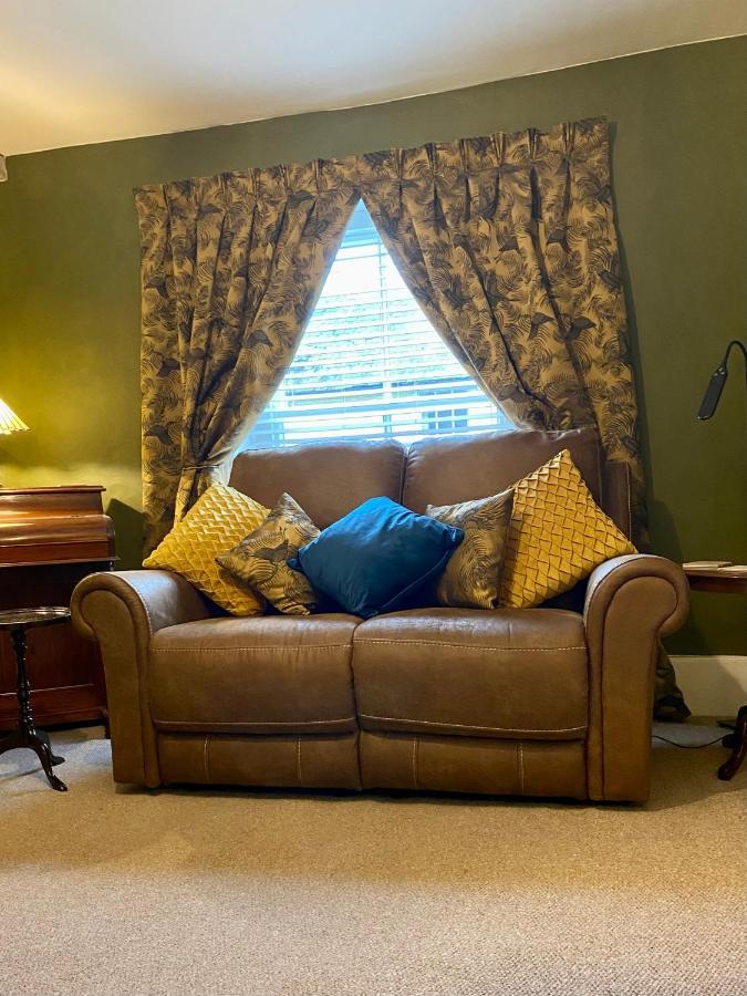 Stunning 2 Bedroom Flat In A Central Location New Alresford Esterno foto
